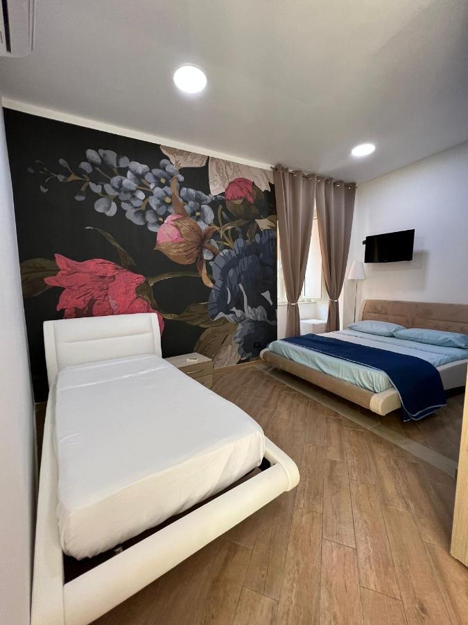Bed and Breakfast In Piazzetta à Naples Extérieur photo