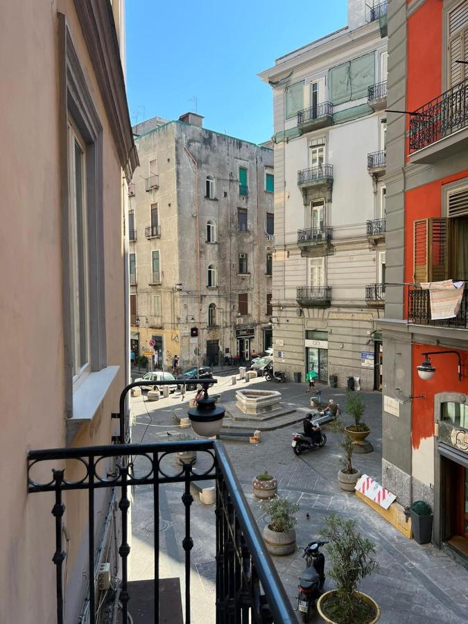 Bed and Breakfast In Piazzetta à Naples Extérieur photo