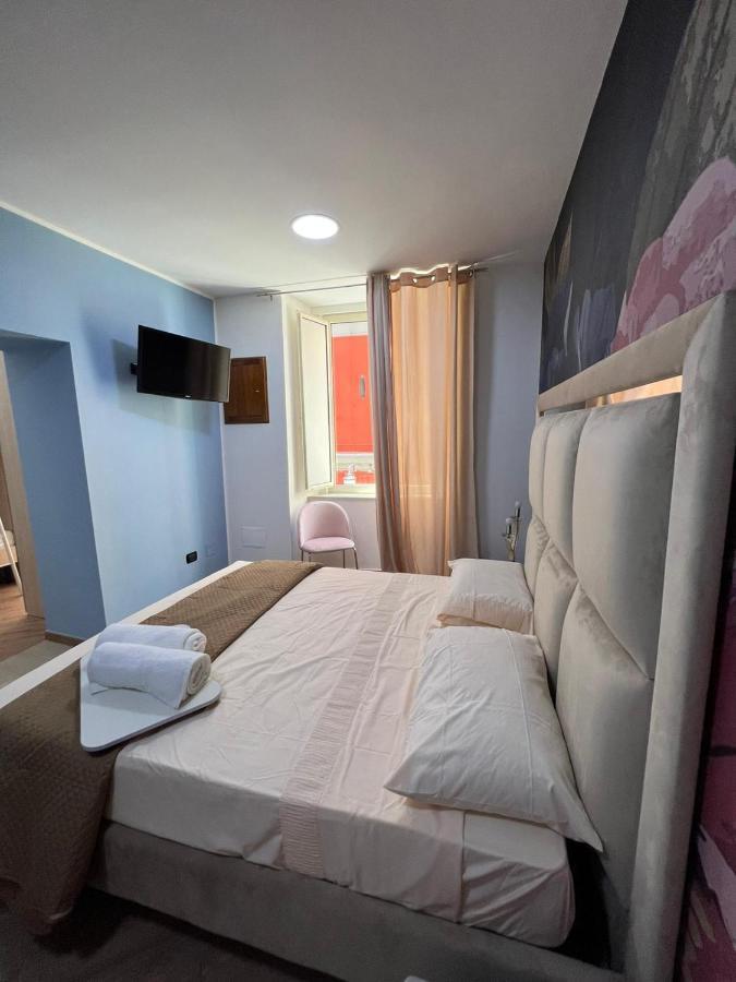 Bed and Breakfast In Piazzetta à Naples Extérieur photo