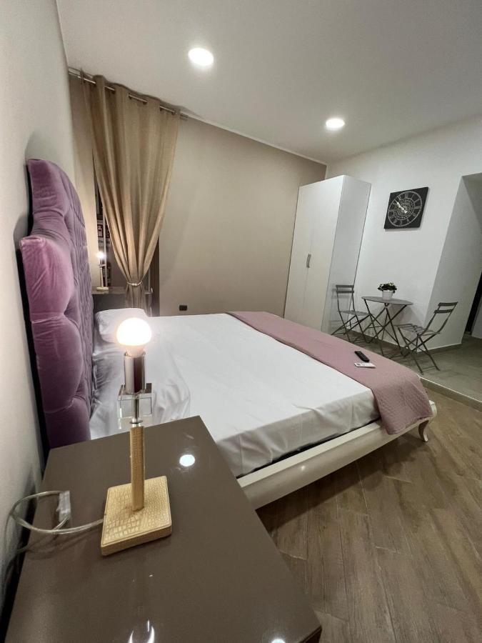 Bed and Breakfast In Piazzetta à Naples Extérieur photo