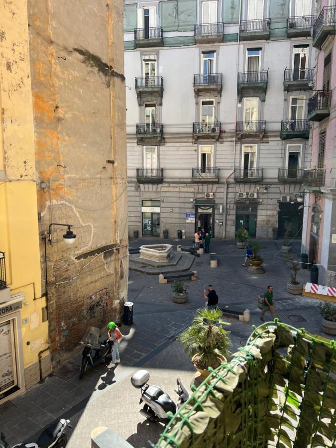 Bed and Breakfast In Piazzetta à Naples Extérieur photo